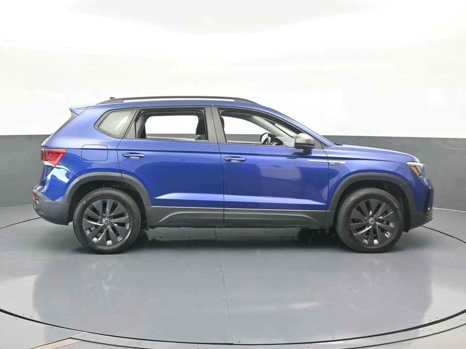 2022 Volkswagen Taos - Image 7 of 12
