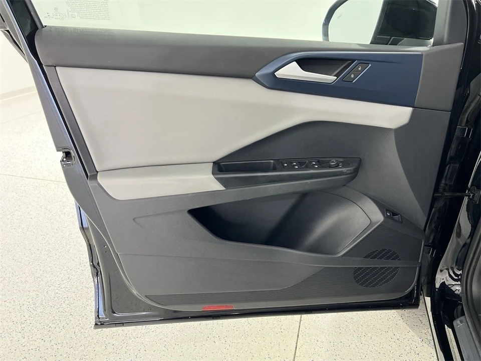2022 Volkswagen Taos - Image 21 of 21