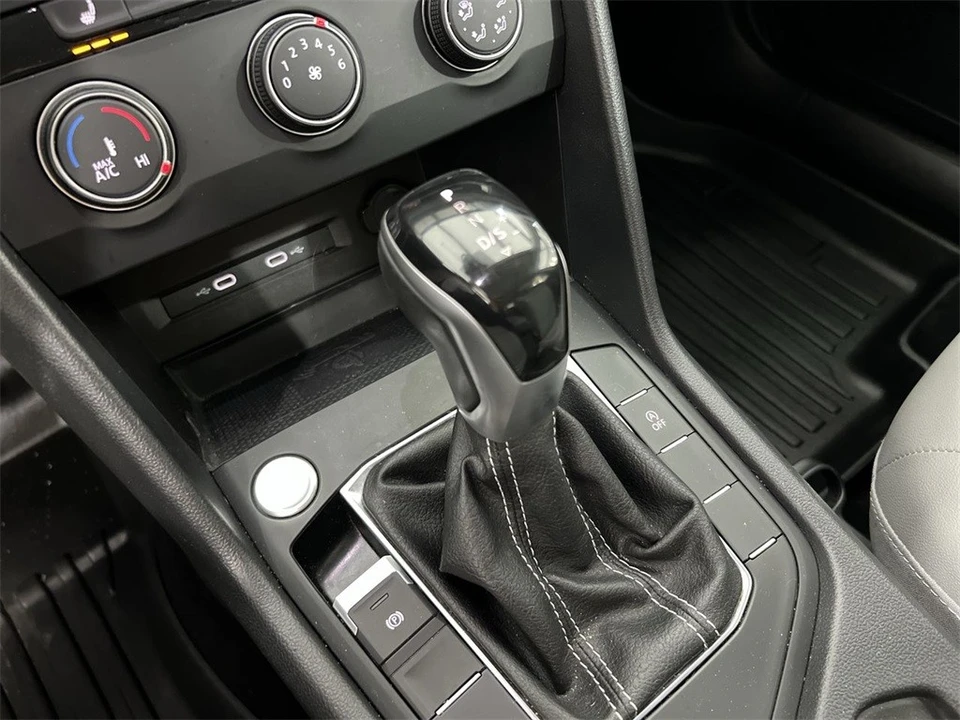 2022 Volkswagen Taos - Image 15 of 21