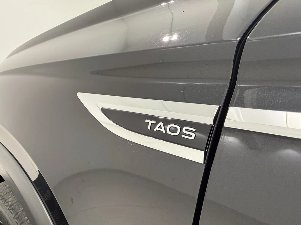 2022 Volkswagen Taos - Image 10 of 12