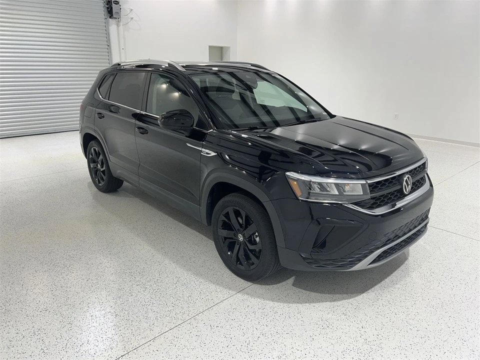 2022 Volkswagen Taos - Image 2 of 21