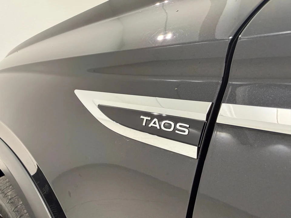 2022 Volkswagen Taos - Image 10 of 21