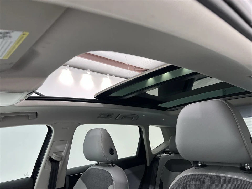 2022 Volkswagen Taos - Image 18 of 21
