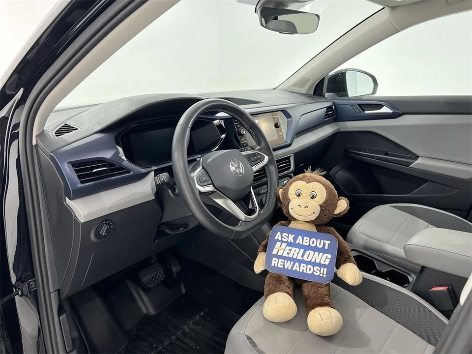 2022 Volkswagen Taos - Image 10 of 21