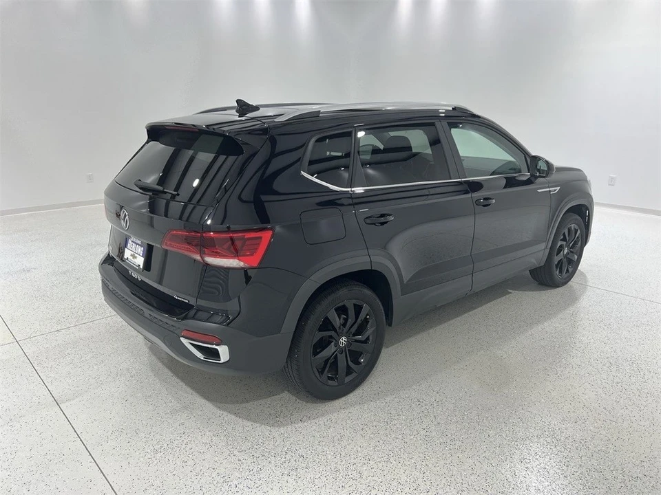 2022 Volkswagen Taos - Image 8 of 21