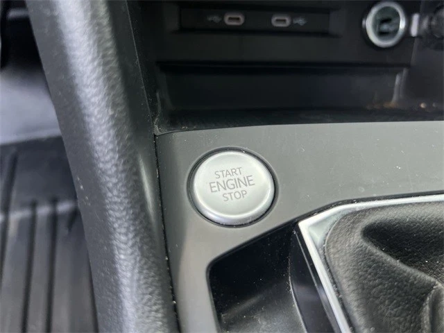 2022 Volkswagen Taos - Image 16 of 21