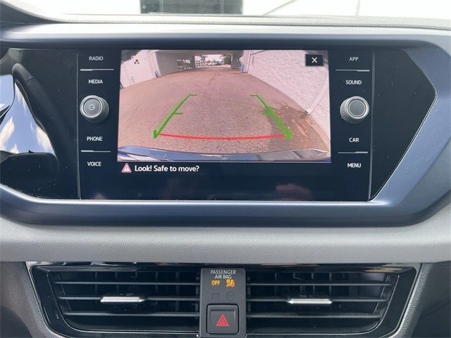 2022 Volkswagen Taos - Image 14 of 21