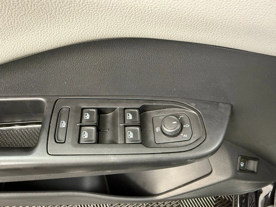 2022 Volkswagen Taos - Image 14 of 21