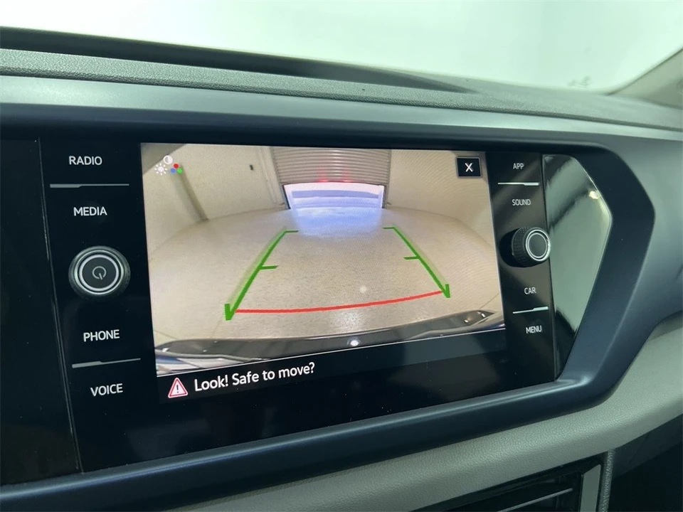 2022 Volkswagen Taos - Image 14 of 21