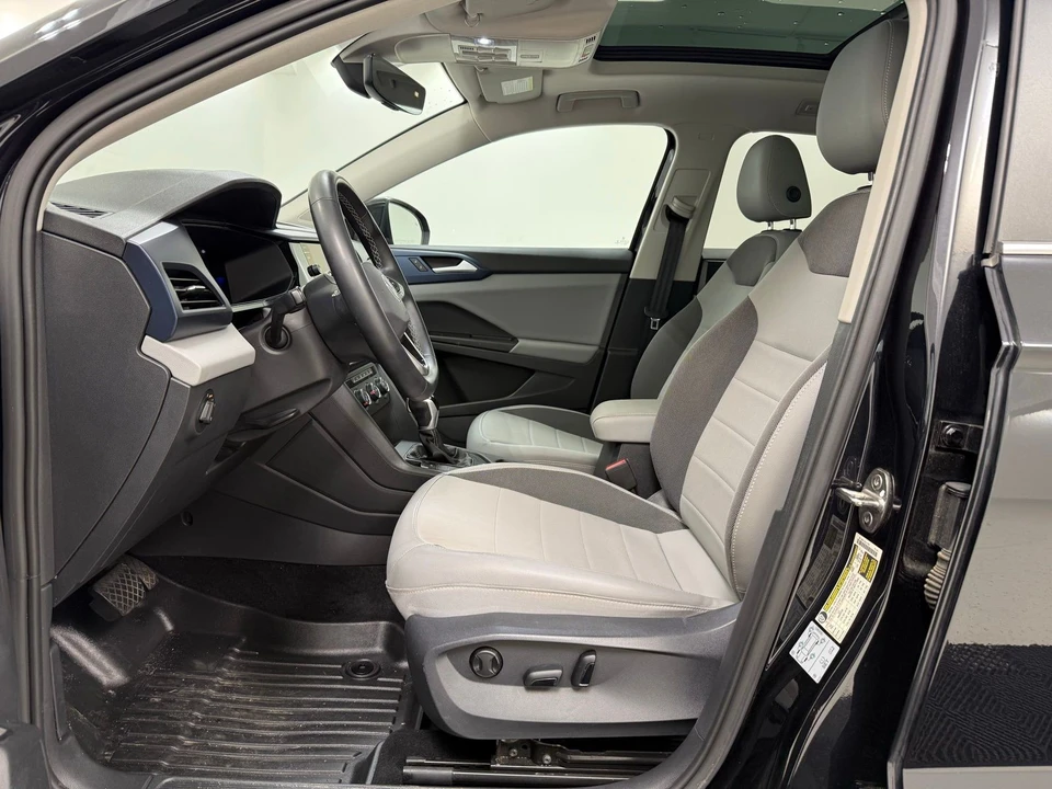 2022 Volkswagen Taos - Image 16 of 21