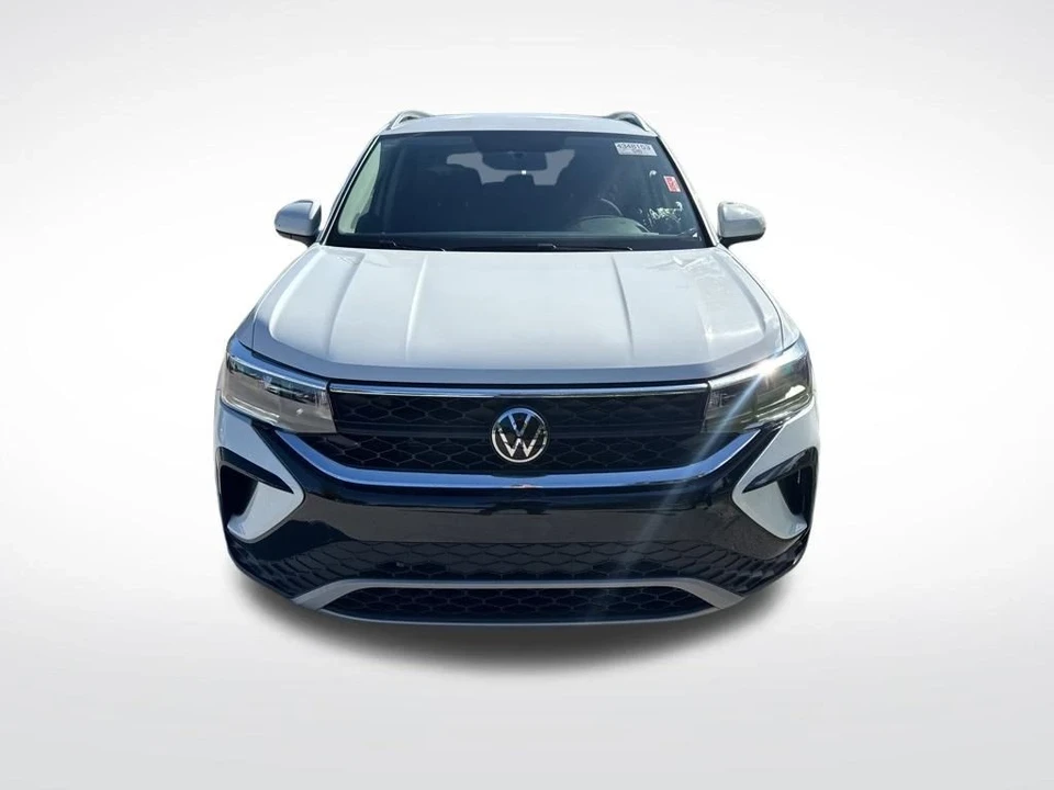 2022 Volkswagen Taos - Image 2 of 8