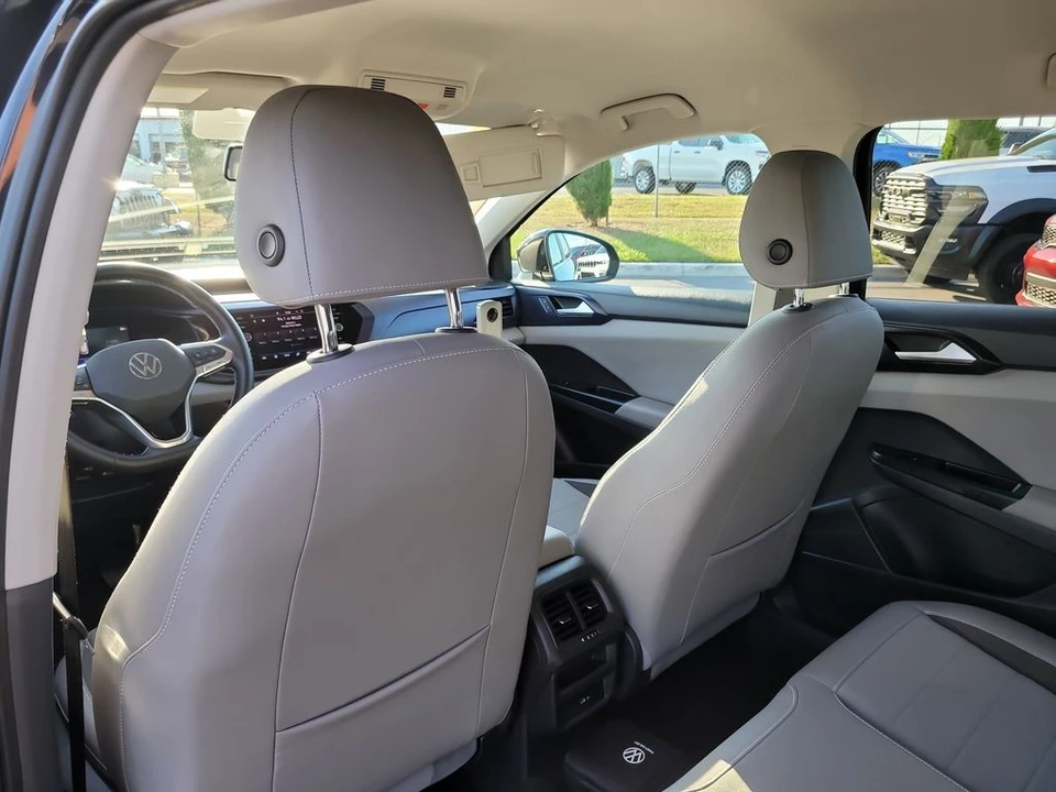 2022 Volkswagen Taos - Image 9 of 12
