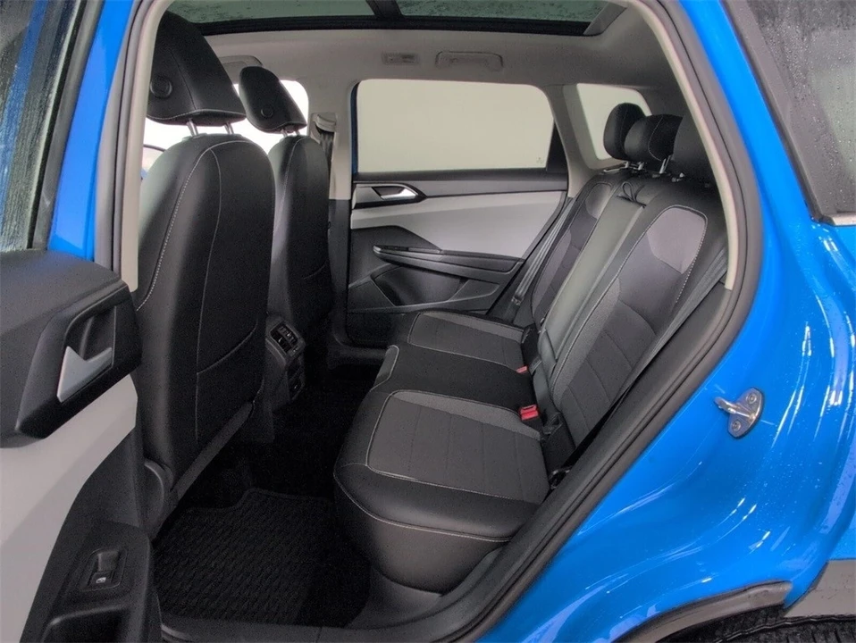 2022 Volkswagen Taos - Image 7 of 12