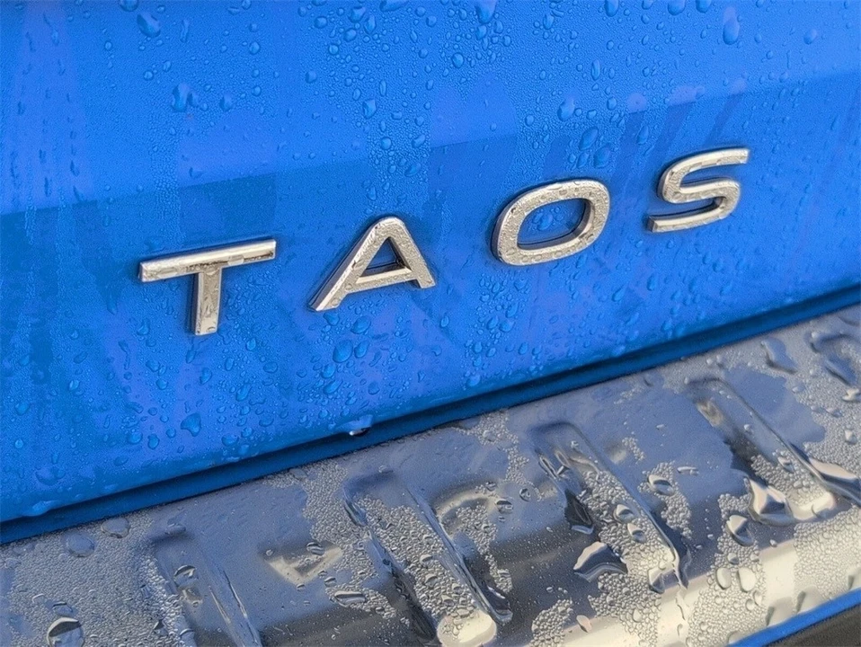 2022 Volkswagen Taos - Image 11 of 12