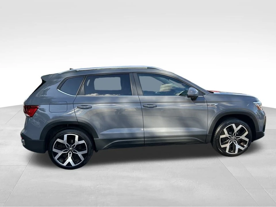 2022 Volkswagen Taos - Image 8 of 12