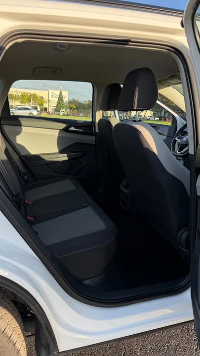 2022 Volkswagen Taos - Image 10 of 15