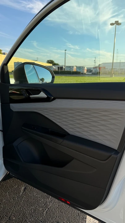 2022 Volkswagen Taos - Image 14 of 15