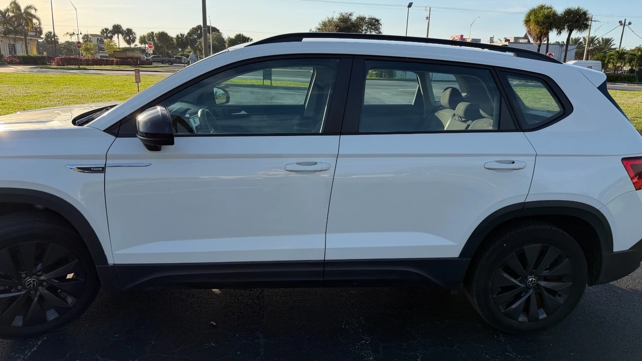 2022 Volkswagen Taos - Image 7 of 15