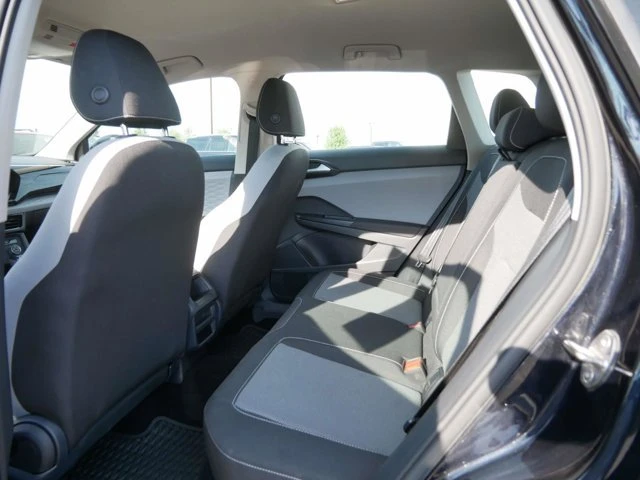 2022 Volkswagen Taos - Image 16 of 20