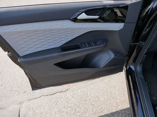 2022 Volkswagen Taos - Image 12 of 20