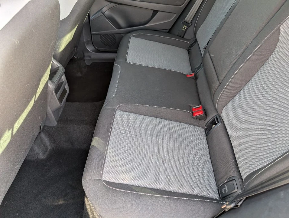 2022 Volkswagen Taos - Image 9 of 21