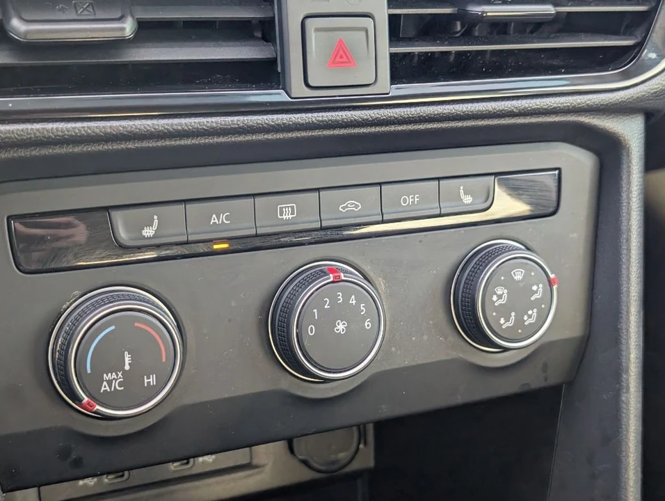 2022 Volkswagen Taos - Image 19 of 21