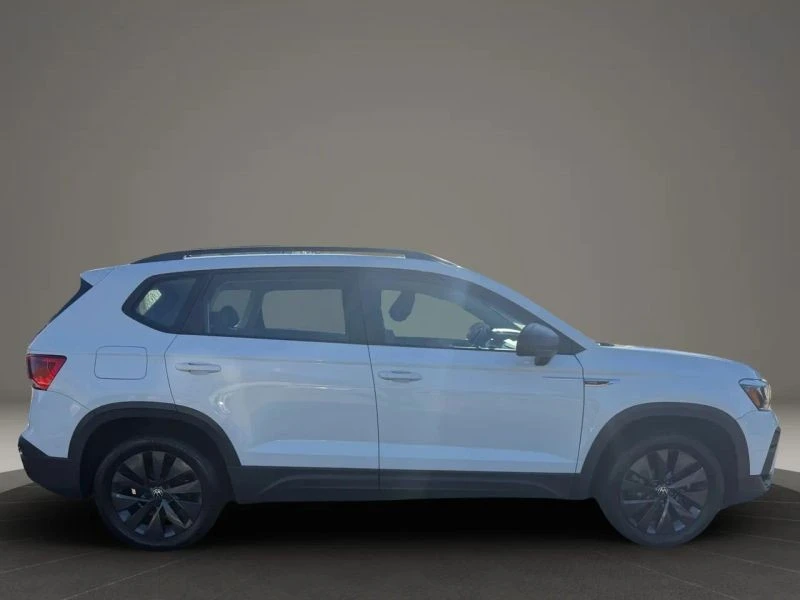 2022 Volkswagen Taos - Image 4 of 12