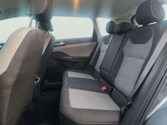 2022 Volkswagen Taos - Image 15 of 21