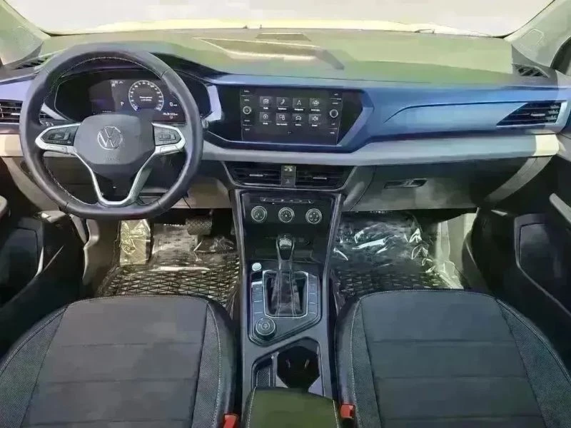 2022 Volkswagen Taos - Image 10 of 12