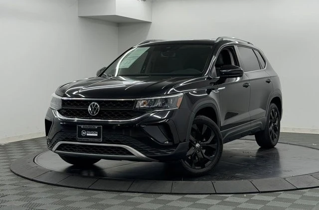 2022 Volkswagen Taos - Image 2 of 21
