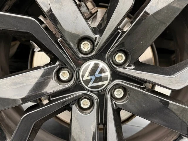 2022 Volkswagen Taos - Image 15 of 21