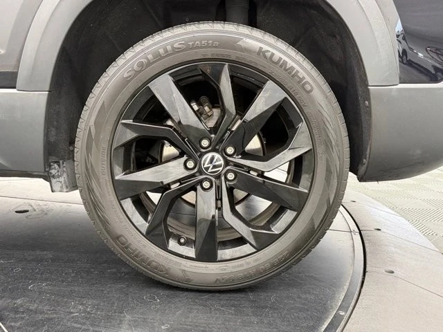 2022 Volkswagen Taos - Image 14 of 21