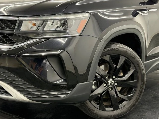 2022 Volkswagen Taos - Image 4 of 21
