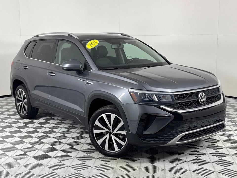 2022 Volkswagen Taos - Image 2 of 12