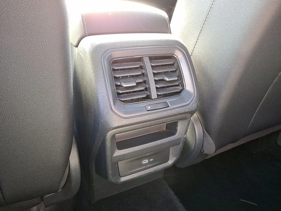2022 Volkswagen Taos - Image 11 of 12