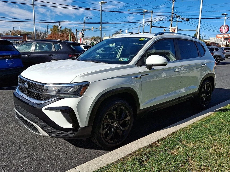2022 Volkswagen Taos - Image 3 of 12