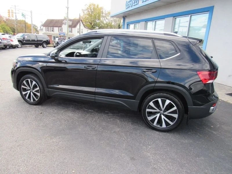 2022 Volkswagen Taos - Image 4 of 12