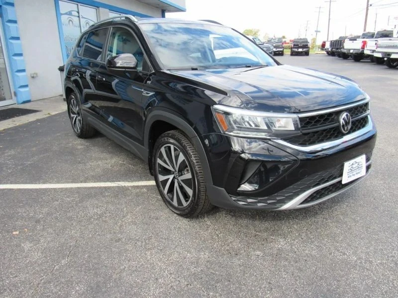 2022 Volkswagen Taos - Image 10 of 12