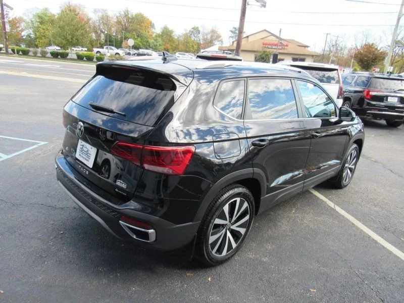 2022 Volkswagen Taos - Image 7 of 12