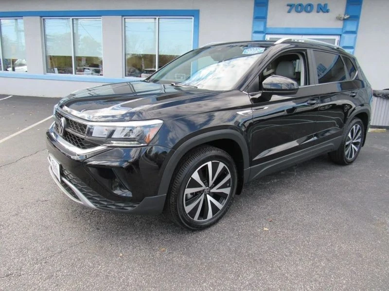 2022 Volkswagen Taos - Image 2 of 12