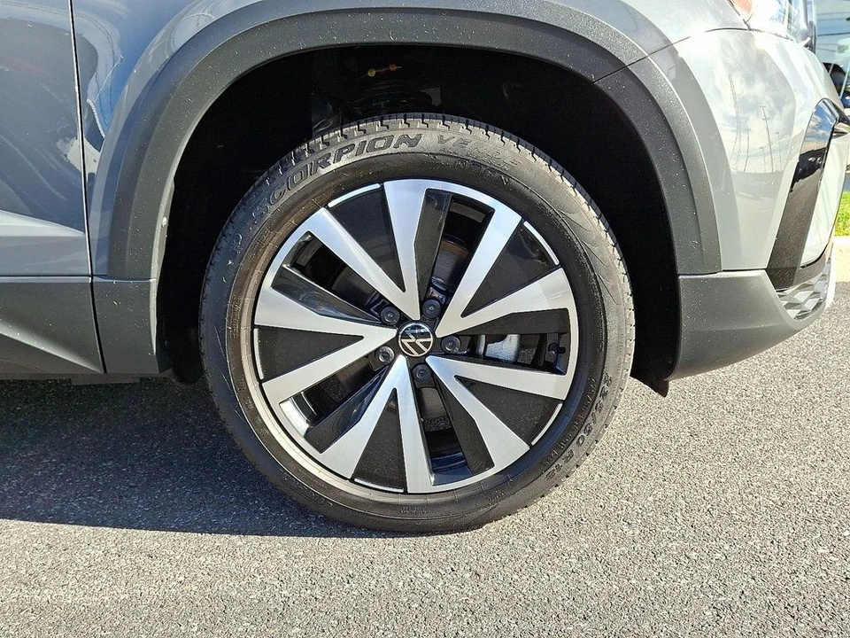 2022 Volkswagen Taos - Image 8 of 12
