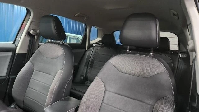 2022 Volkswagen Taos - Image 9 of 12