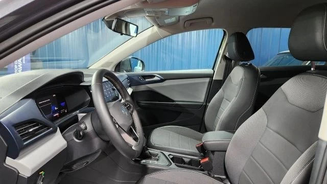 2022 Volkswagen Taos - Image 7 of 12