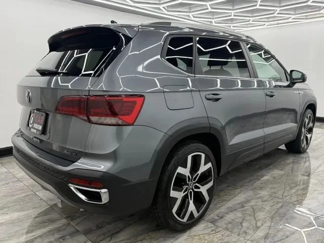 2022 Volkswagen Taos - Image 8 of 12