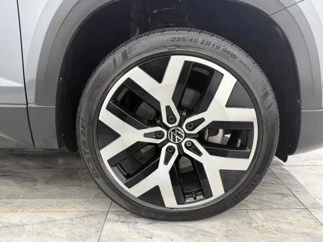 2022 Volkswagen Taos - Image 9 of 12