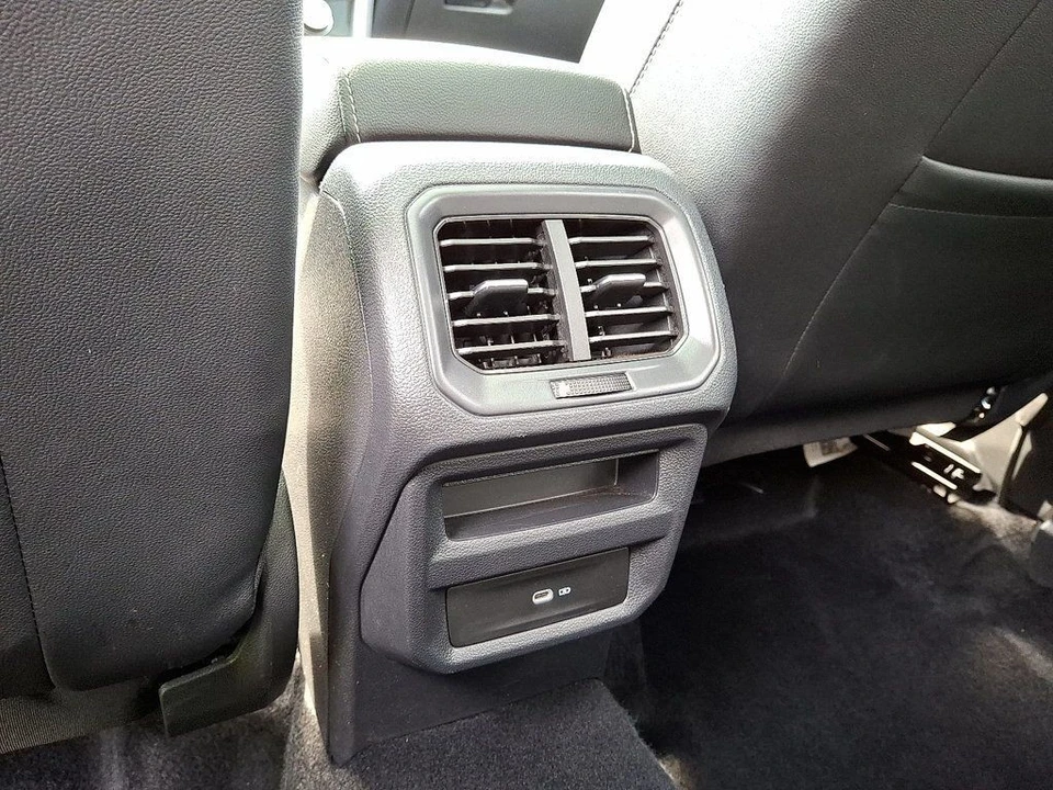 2022 Volkswagen Taos - Image 11 of 12