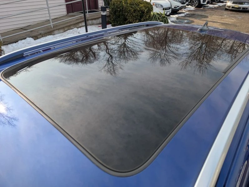 2022 Volkswagen Taos - Image 7 of 12