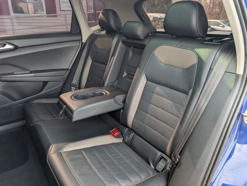 2022 Volkswagen Taos - Image 10 of 12