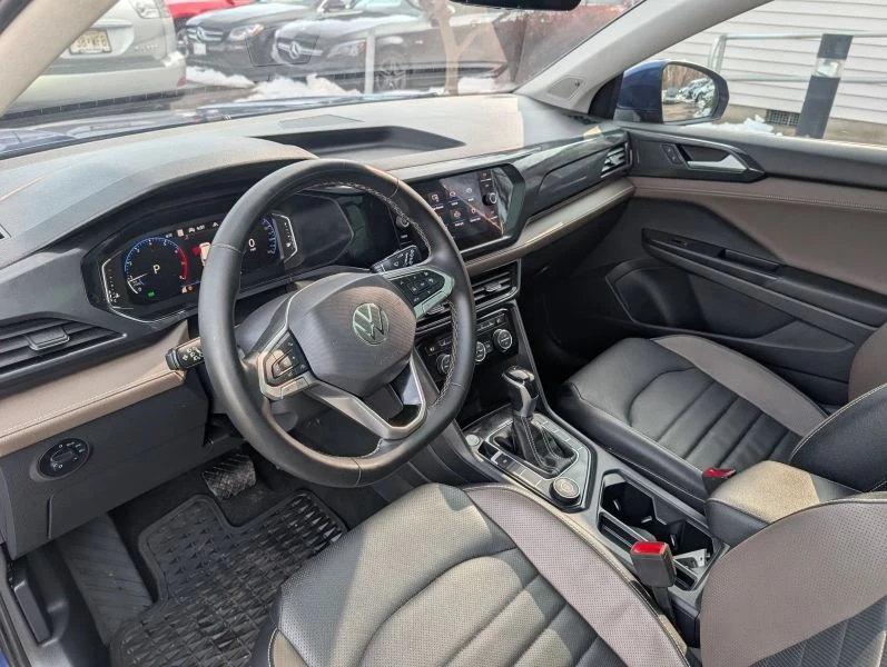 2022 Volkswagen Taos - Image 8 of 12