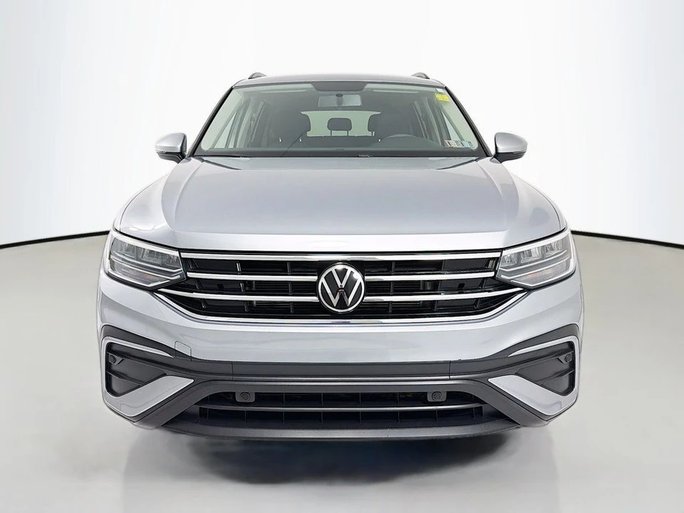 2022 Volkswagen Tiguan - Image 2 of 12